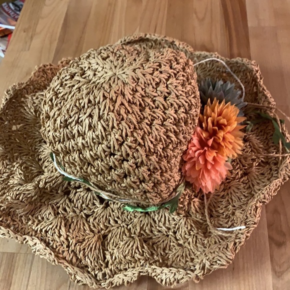 Camel Boho Floral Detail Straw Hat - Picture 7 of 13